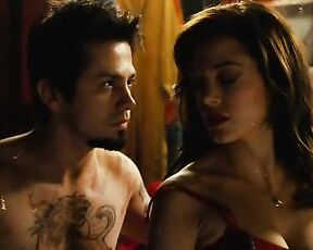 Rose McGowan and Alicia Rachel Marek Nude and Screwing in Planet Terror!