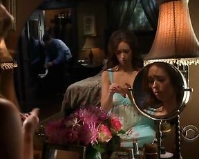 Showing Cleavage on The Ghost Whisperer S3 E3!