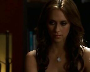 Showing Cleavage on The Ghost Whisperer S3 E3!