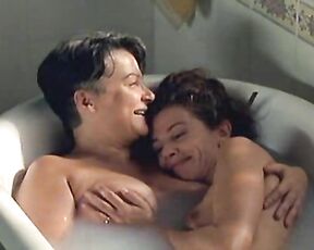 Victoria Abril and Josiane Balas Nude together in a bathtub in Gazon Maudit!