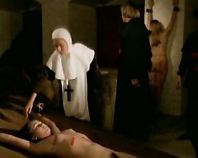 Ana Zanatti and Susan Hemingway Completely Nude in Die Liebesbriefe Einer Portugiesischen Nonne!