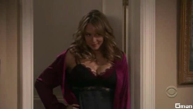 Cleavage on Rules Of Engagement s02e05!