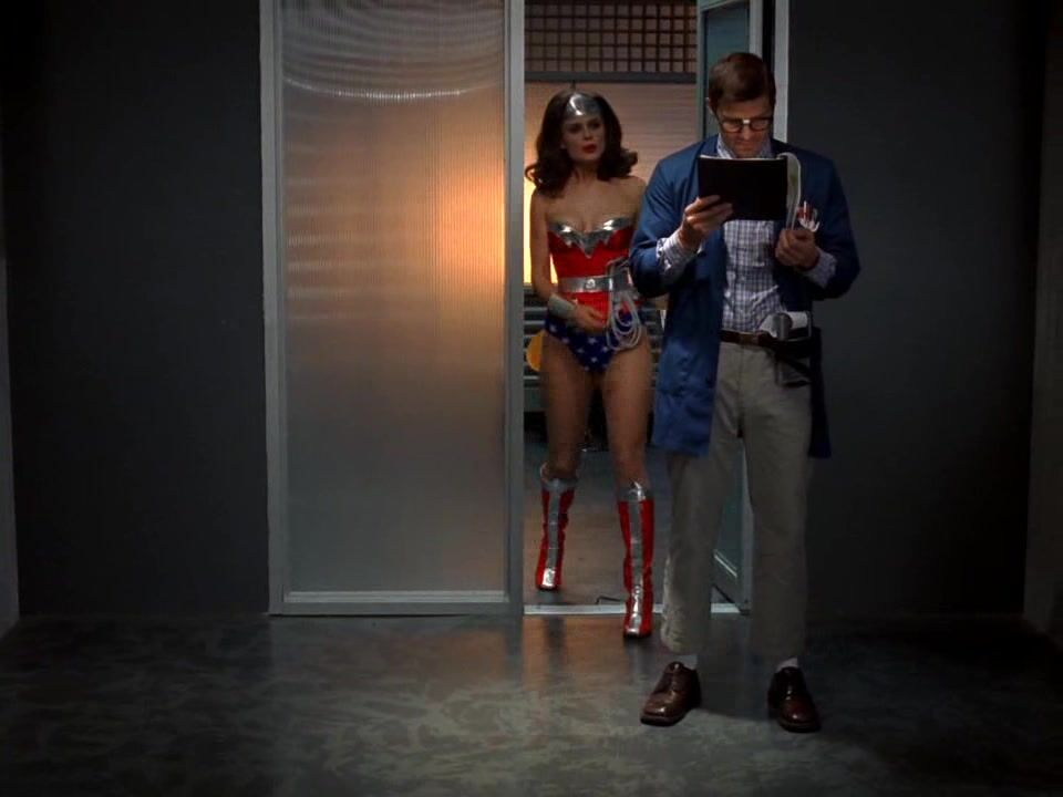 as Wonder Woman on Bones s3e5!