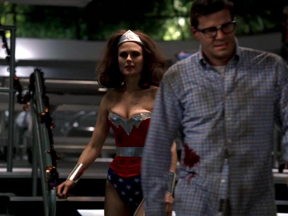 as Wonder Woman on Bones s3e5!