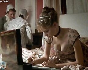 Cleavage on Northanger Abbey!