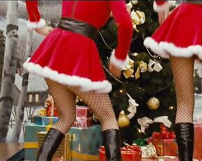 Alia Shawkat, Kristin Chenoweth and Kristin Davis from Deck The Halls!