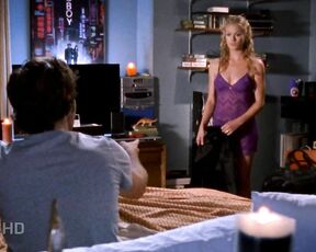 Cleavage and in purple Lingerie on Chuck S1e8!