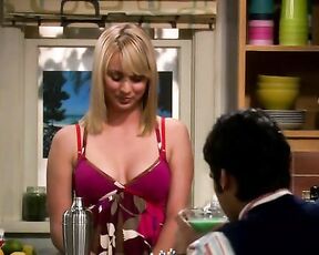 Cleavage on Big Bang Theory s01e08!