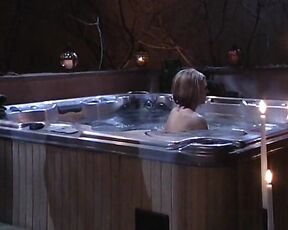 in hottub on General Hospital!