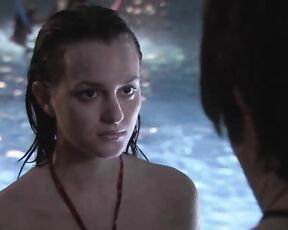 in water in Bikini on Gossip Girl s1ep12!