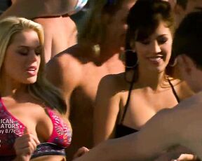 in Bikini top on Las Vegas S5e17!