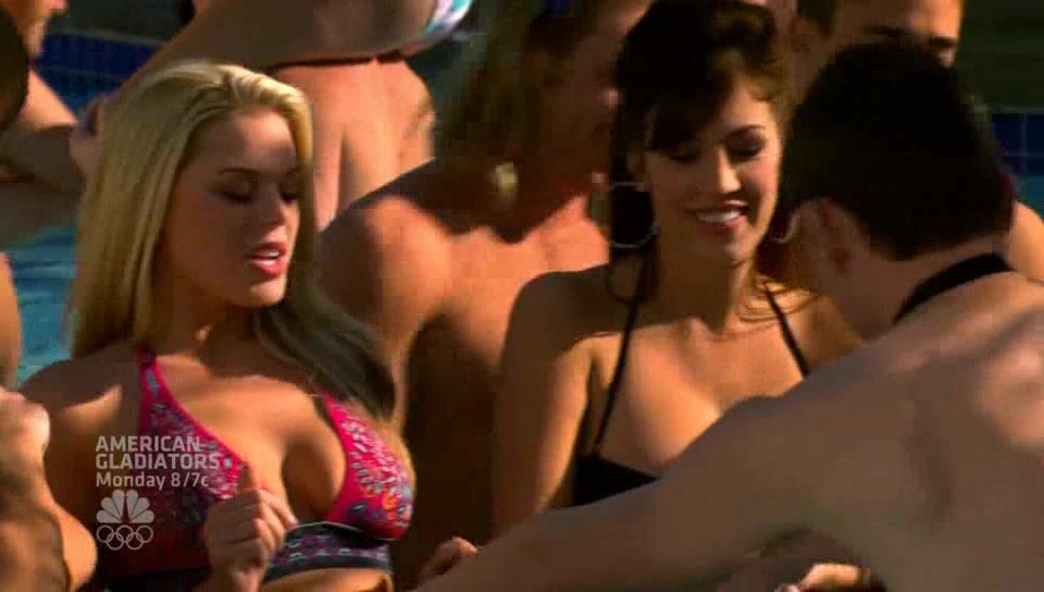 in Bikini top on Las Vegas S5e17!