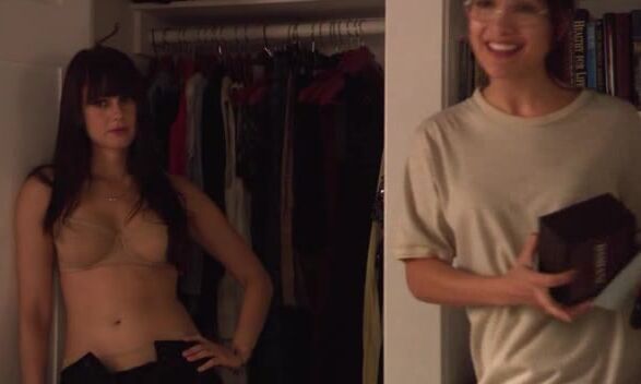 Mia Kirshner, Katherine Moennig, Elizabeth Keener and Alicia Leigh Willis Nude and kissing on The L Word S05E04!