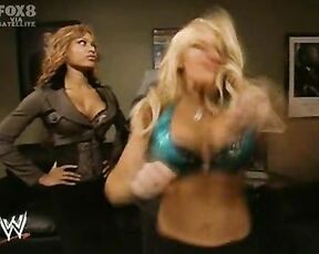 Stripping for Teddy Long on WWE Smackdown!