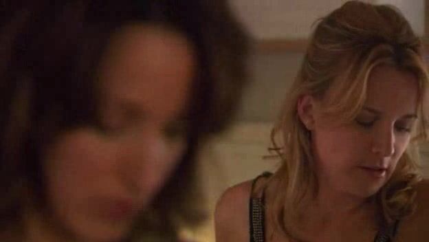 Jennifer Beals and Laurel Holloman doing each other on theL Word S05E06!