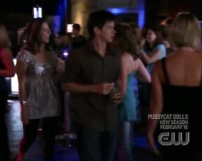 Major Leggage in New One Tree Hill!