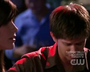 Major Leggage in New One Tree Hill!