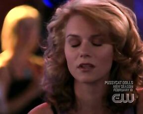 Major Leggage in New One Tree Hill!