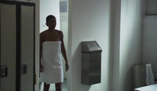 Nude in locker room from the L Word S05E08!