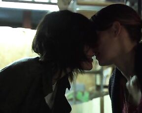 Katherine Moennig, Angela Gots and Clementine Ford Naked and making out from the  L Word S05E08!