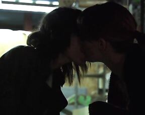 Katherine Moennig, Angela Gots and Clementine Ford Naked and making out from the  L Word S05E08!