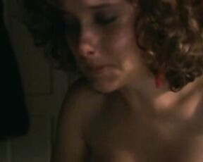 Bare Tits in Skins s02e04!