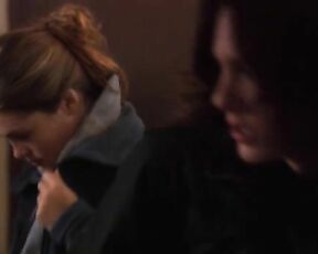 Katherine Moennig, Kate French, Clementine Ford and Unknown kissing and lockerroom nakedness from the L Word S05E10!