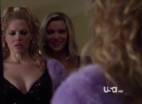 BIG cleavage from new series In Plain Sight!