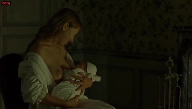 Breast Feeding and Nude in La Ravisseuse!