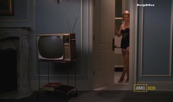 in sexy underwear from Mad Men s02e01!